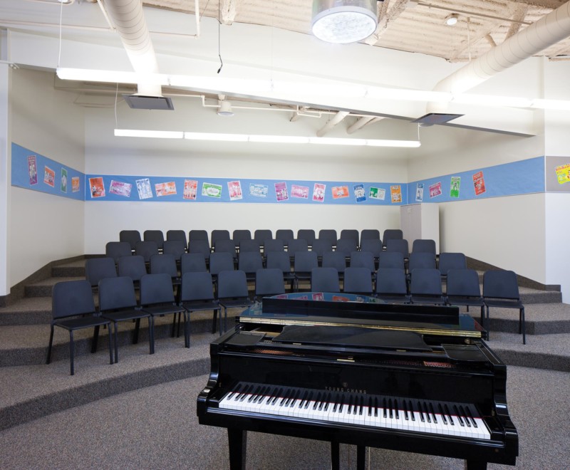 Albion-Middle-School-Interior-Choir-Room