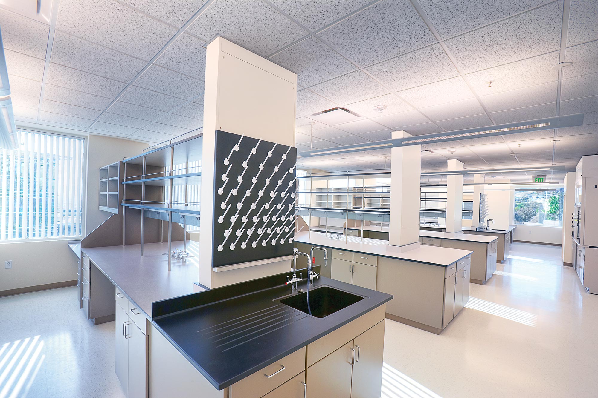 Clinical Neurosciences Center - FFKR Architects