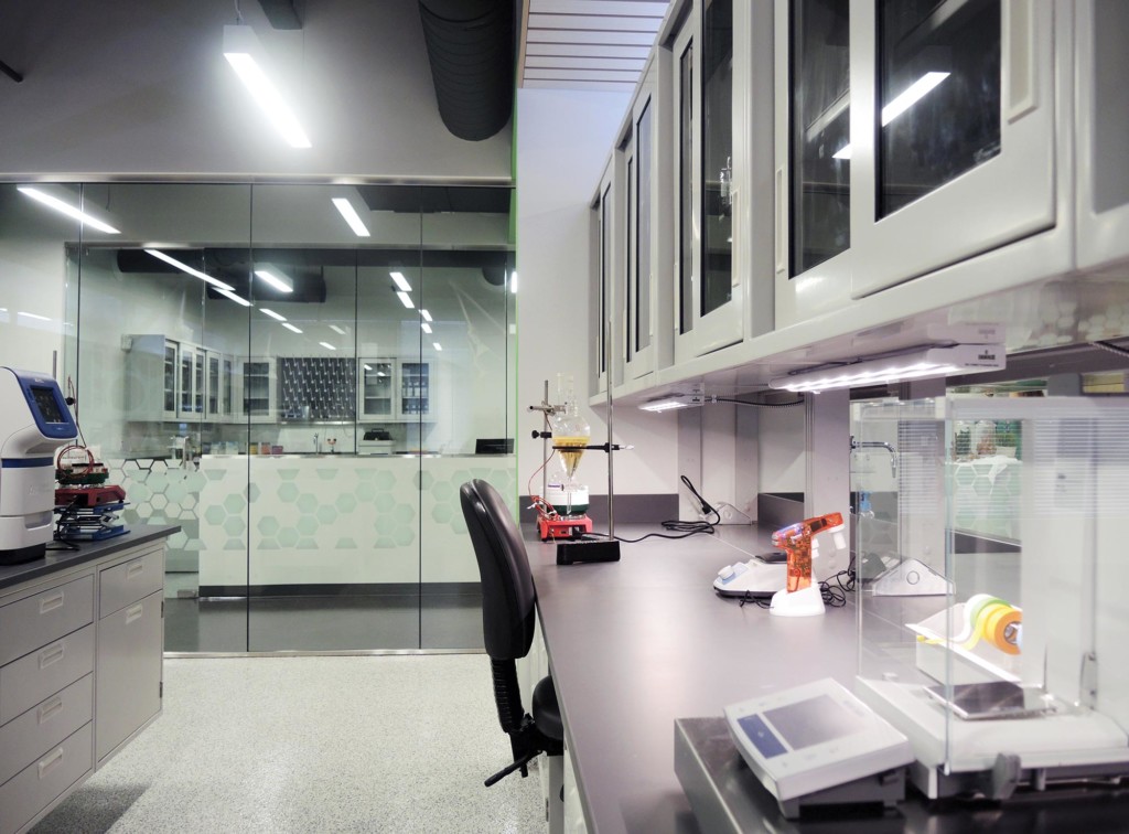 Hughes-Center-for-Research-Interior-Lab-equipment