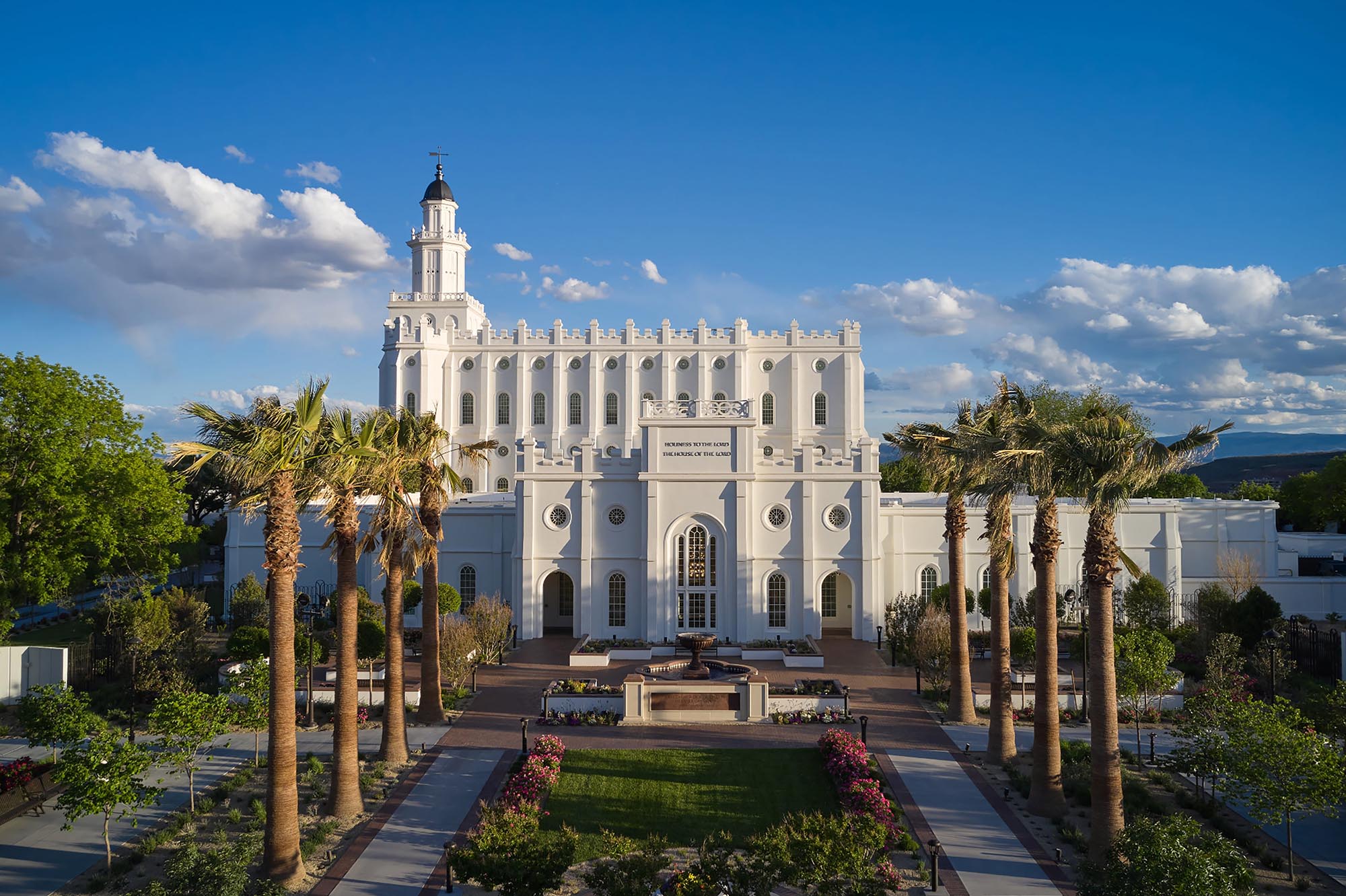 St-George-Utah-LDS-Temple-Exterior-North-Elevation-and-Landscape