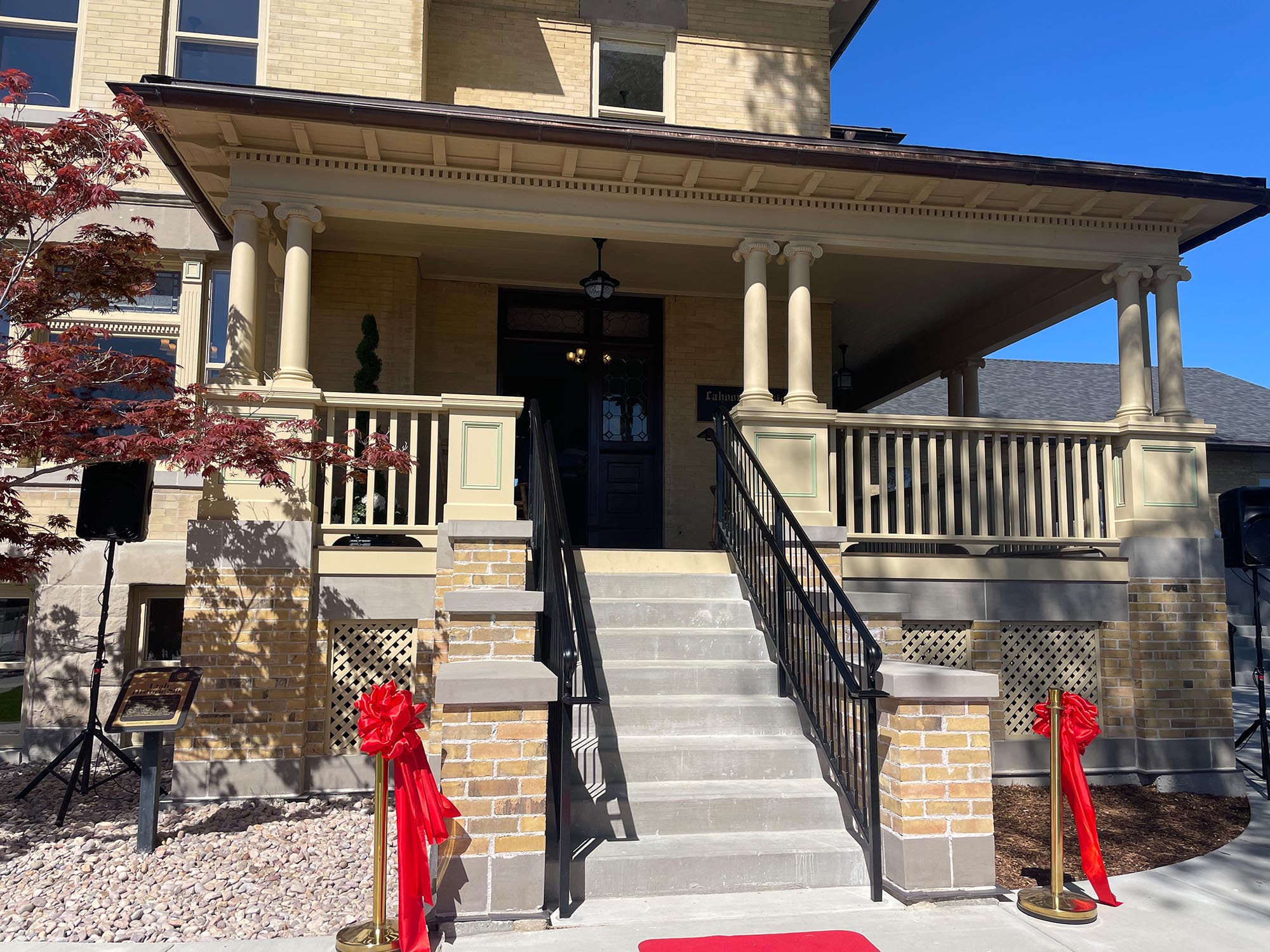 Cahoon-Mansion-Ribbon-Cutting-29