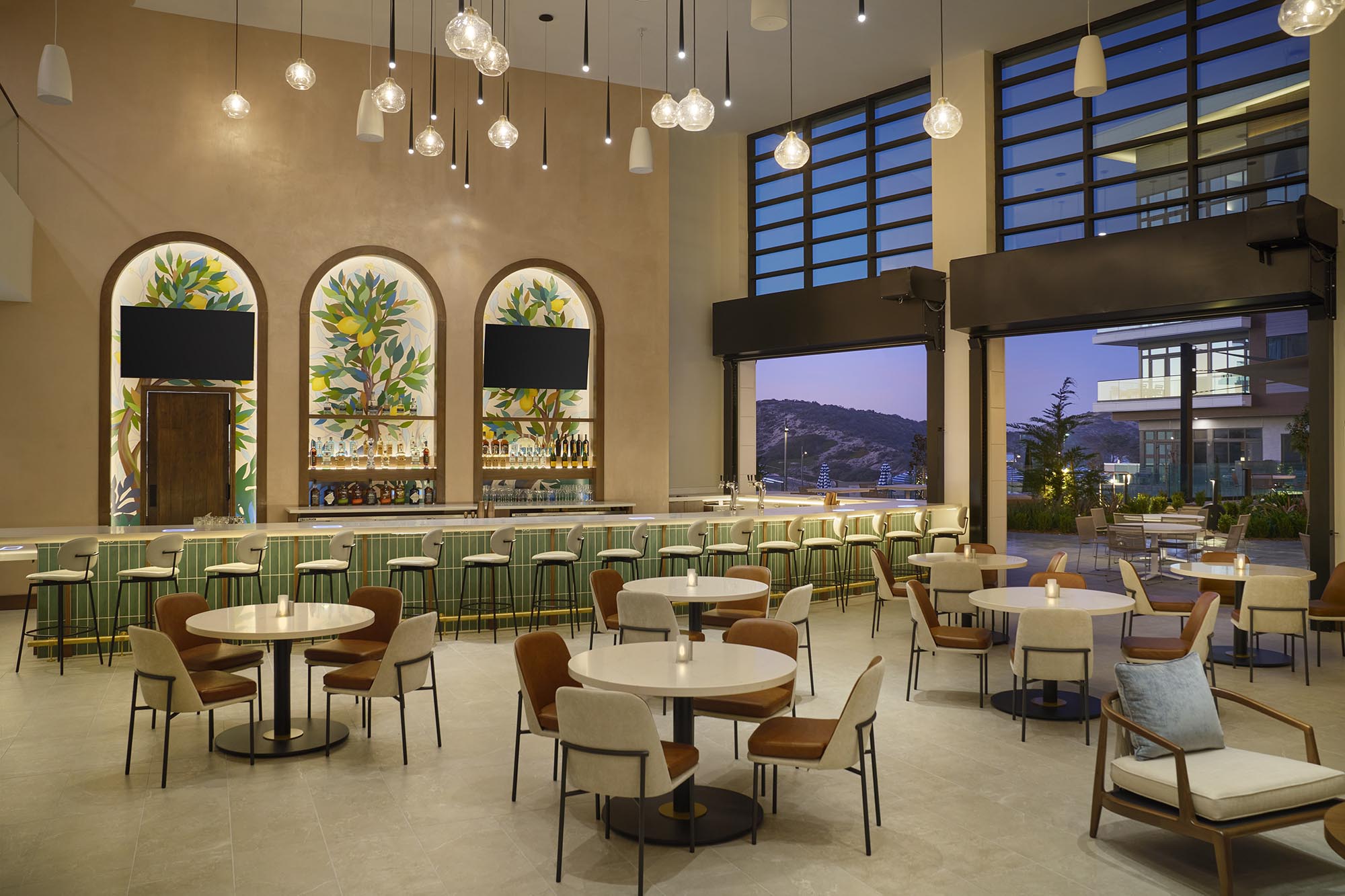 Monterey-Marriott-Courtyard-and-Residence-Inn-Interior-Bistro-at-Dusk