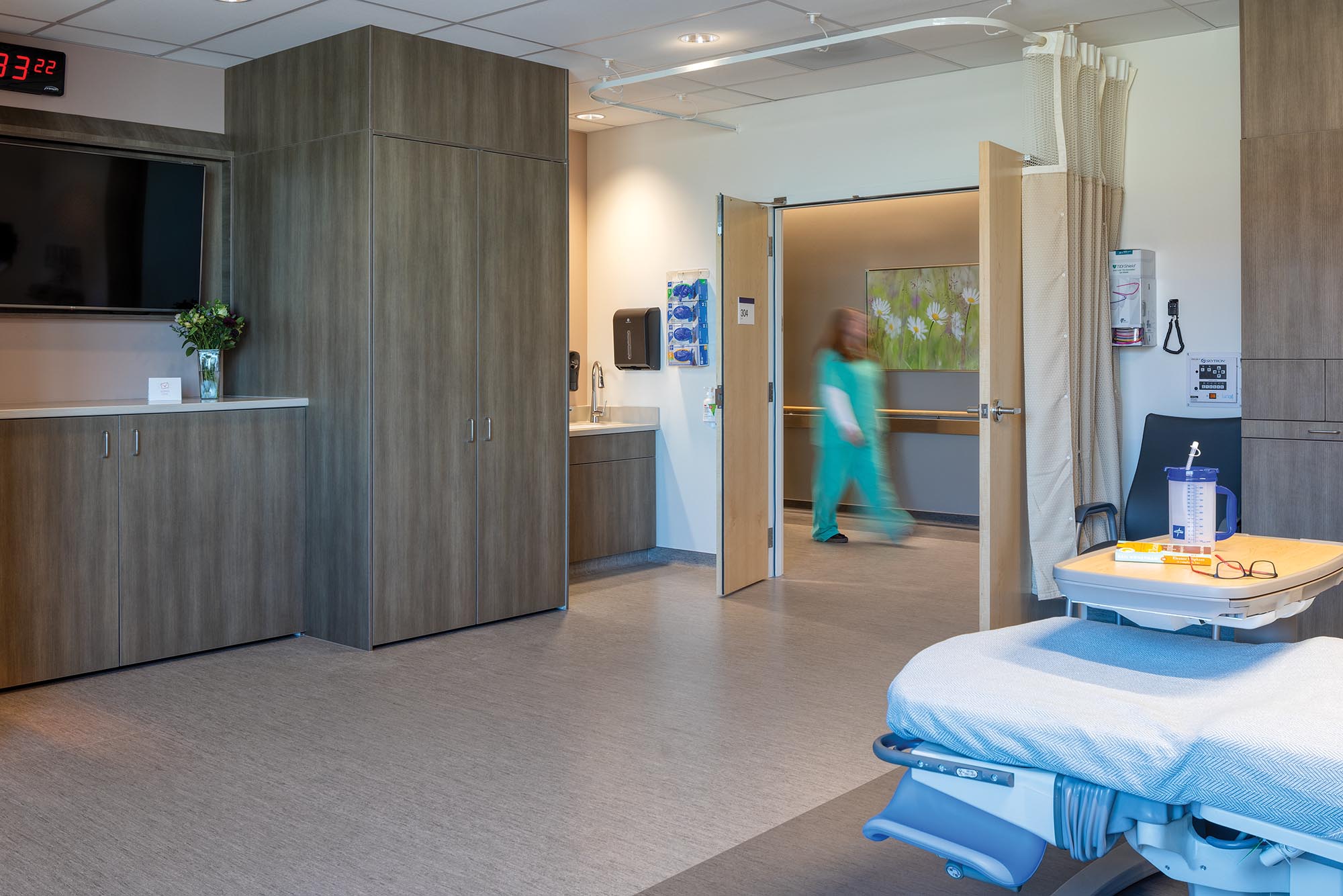 Alta-View-Hospital-Remodel-Interior-Womens-Services-LDRP-Room-and-Hallway