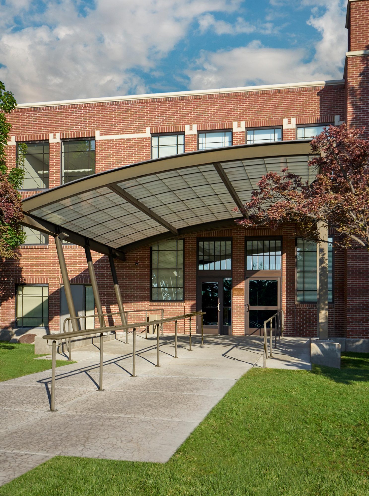 Alturas-International-Academy-School-(O.E. Bell)-160405