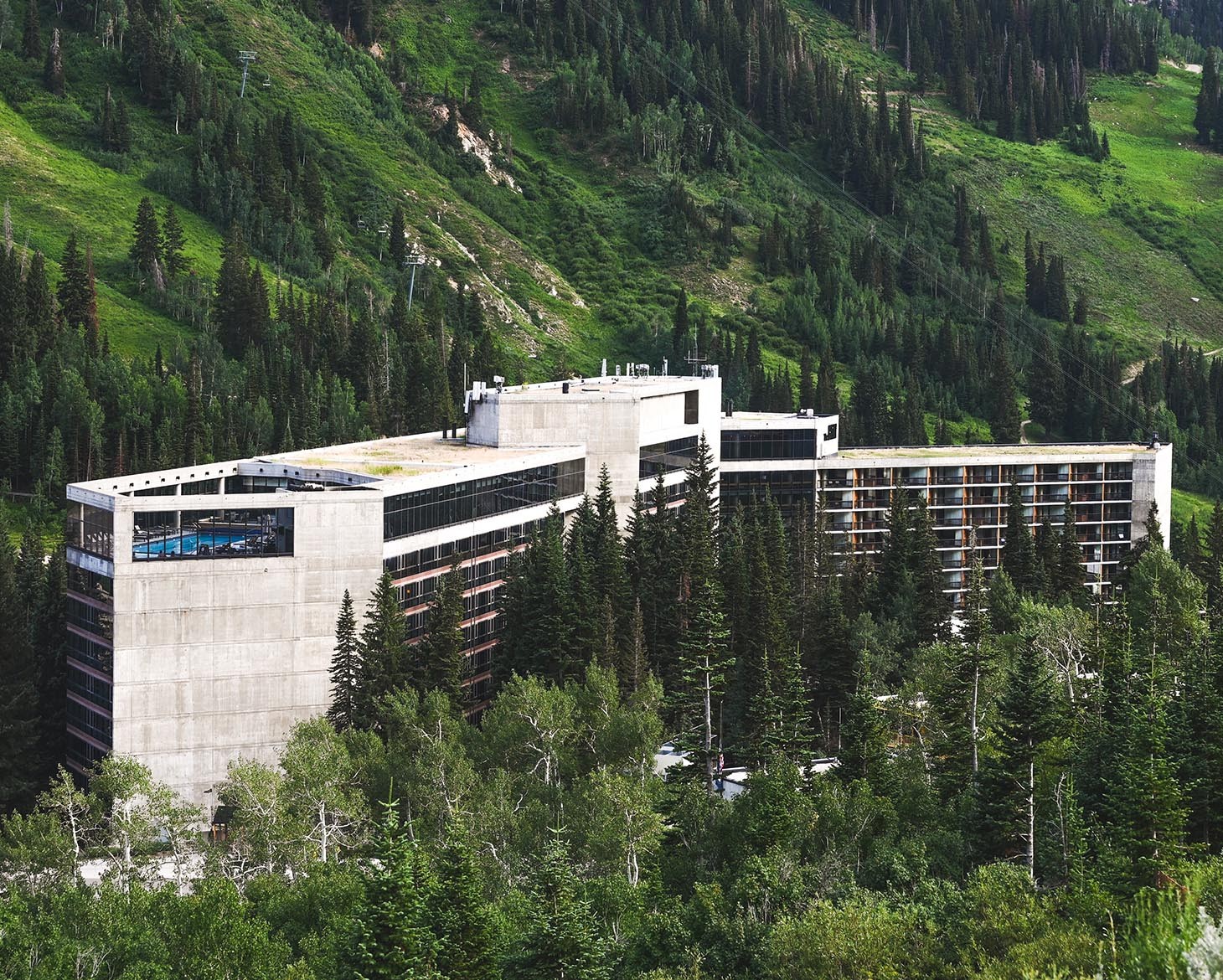 ext_Cliff_Lodge_Summer_2019 Utah Valley University