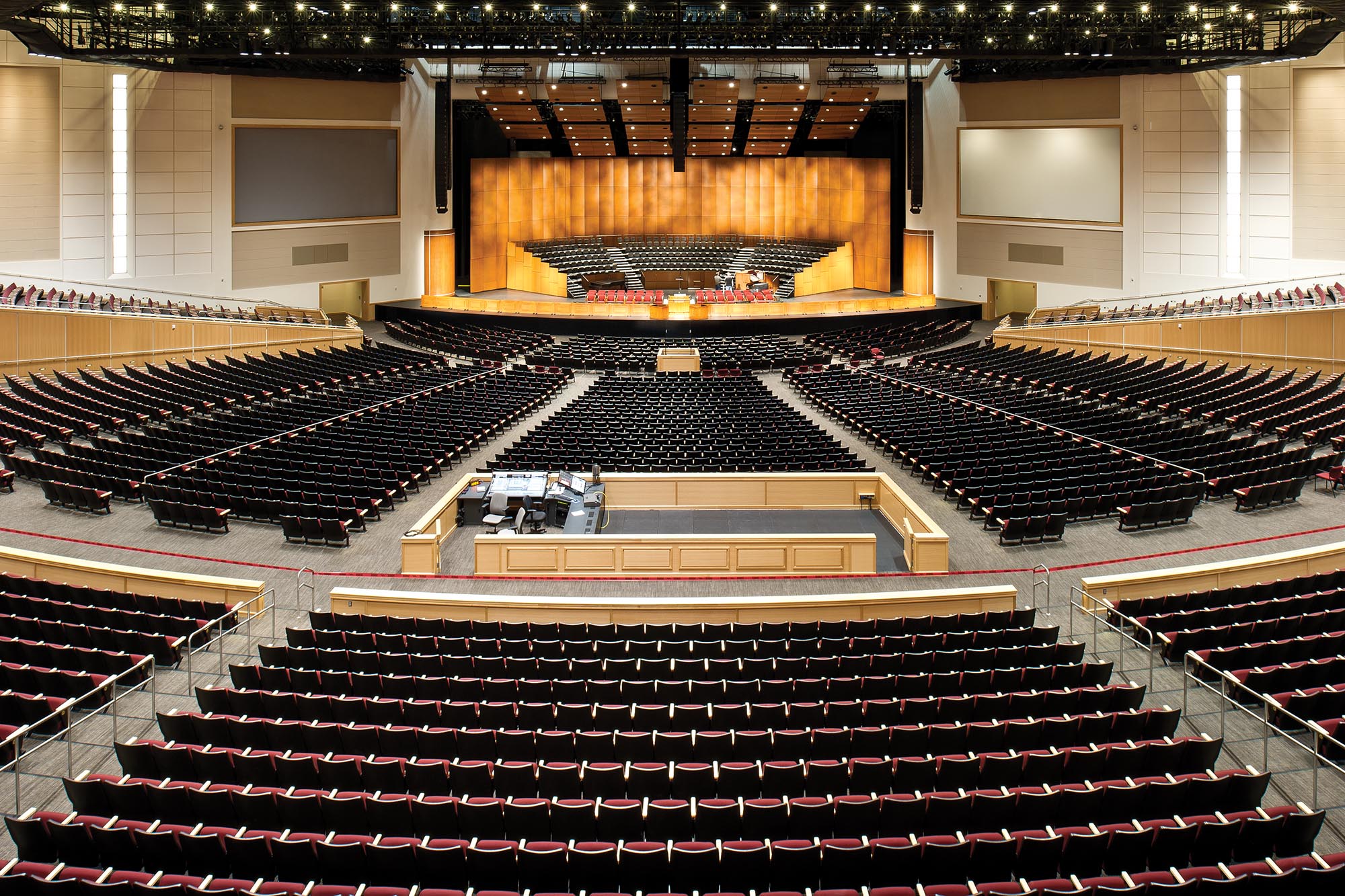 int_BYU-I_Auditorium_seating_stage_HN Utah Valley University